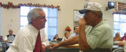 Senator Eliot Shapleigh listens to a constituent