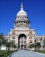 Texas_capitol_main_walkway