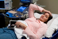 Pregnant_at_doctor