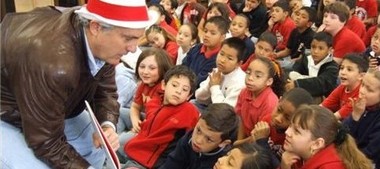 Senator Shapleigh reading at Eastwood Elementary