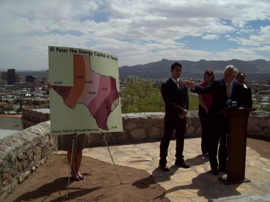 With UTEP civil engineering students at a solar <a href="http://shapleigh.org/news/2971-senator-shapleigh-to-host-press-conference-on-legislation-he-filed-this-session-to-move-texas-power-utilities-into-the-21st-century"> press conference</a>